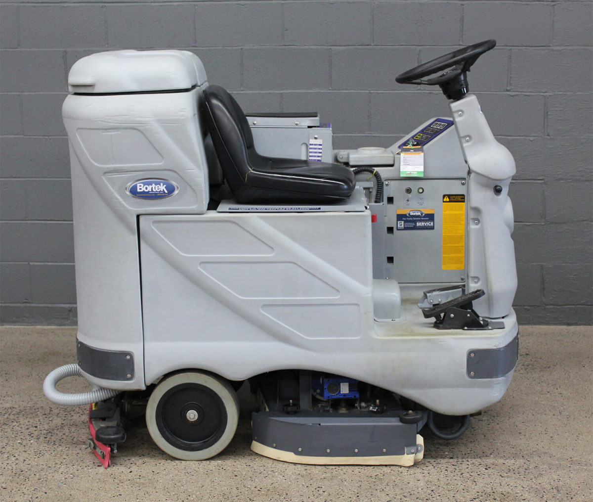 Used Advance Adgressor X2820D Rider Scrubber