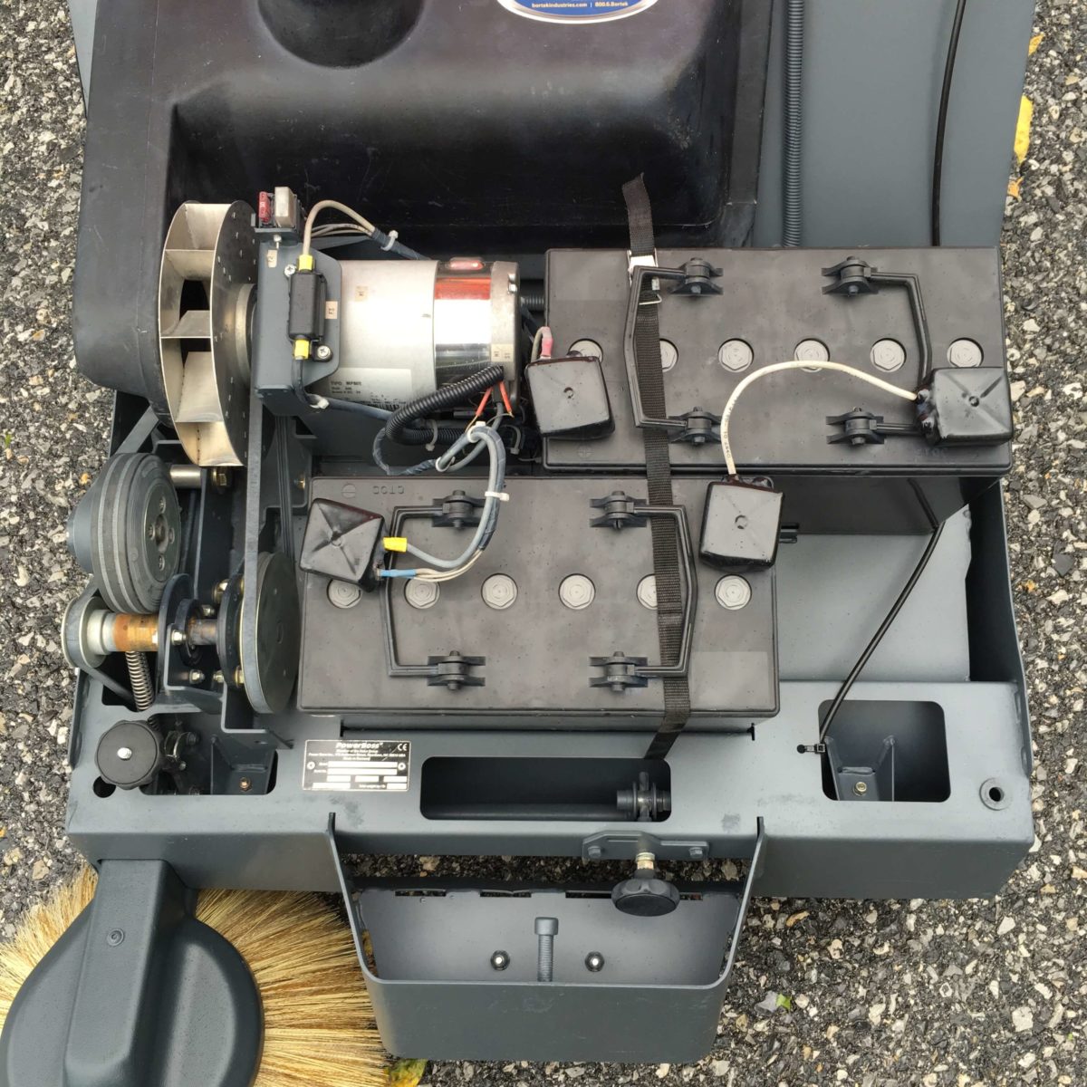 Powerboss Collector 34 Sweeper - Image 9