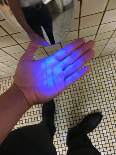 UV hand dryer