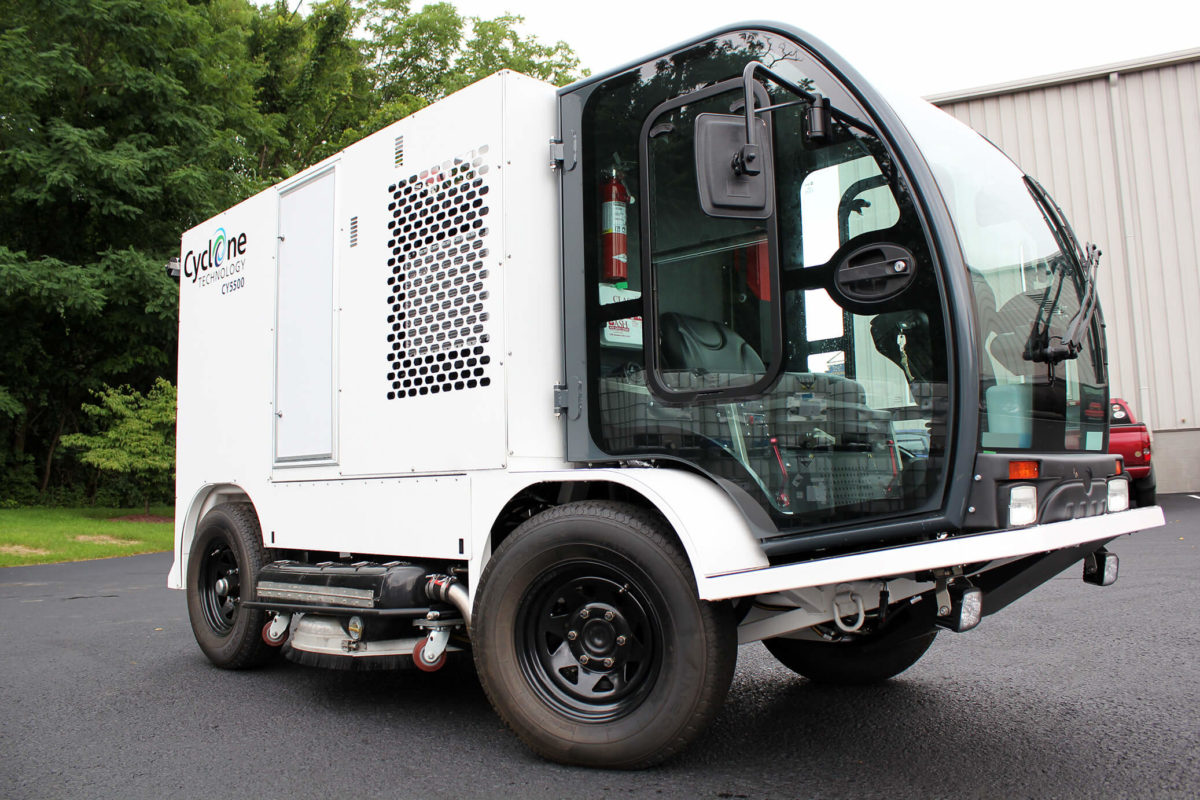Cyclone CY5500 - Deep Cleaning & Recovery Vehicle - Image 2