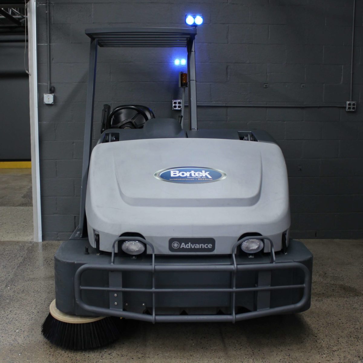 Advance SW8000 65LP Rider Sweeper - Image 6