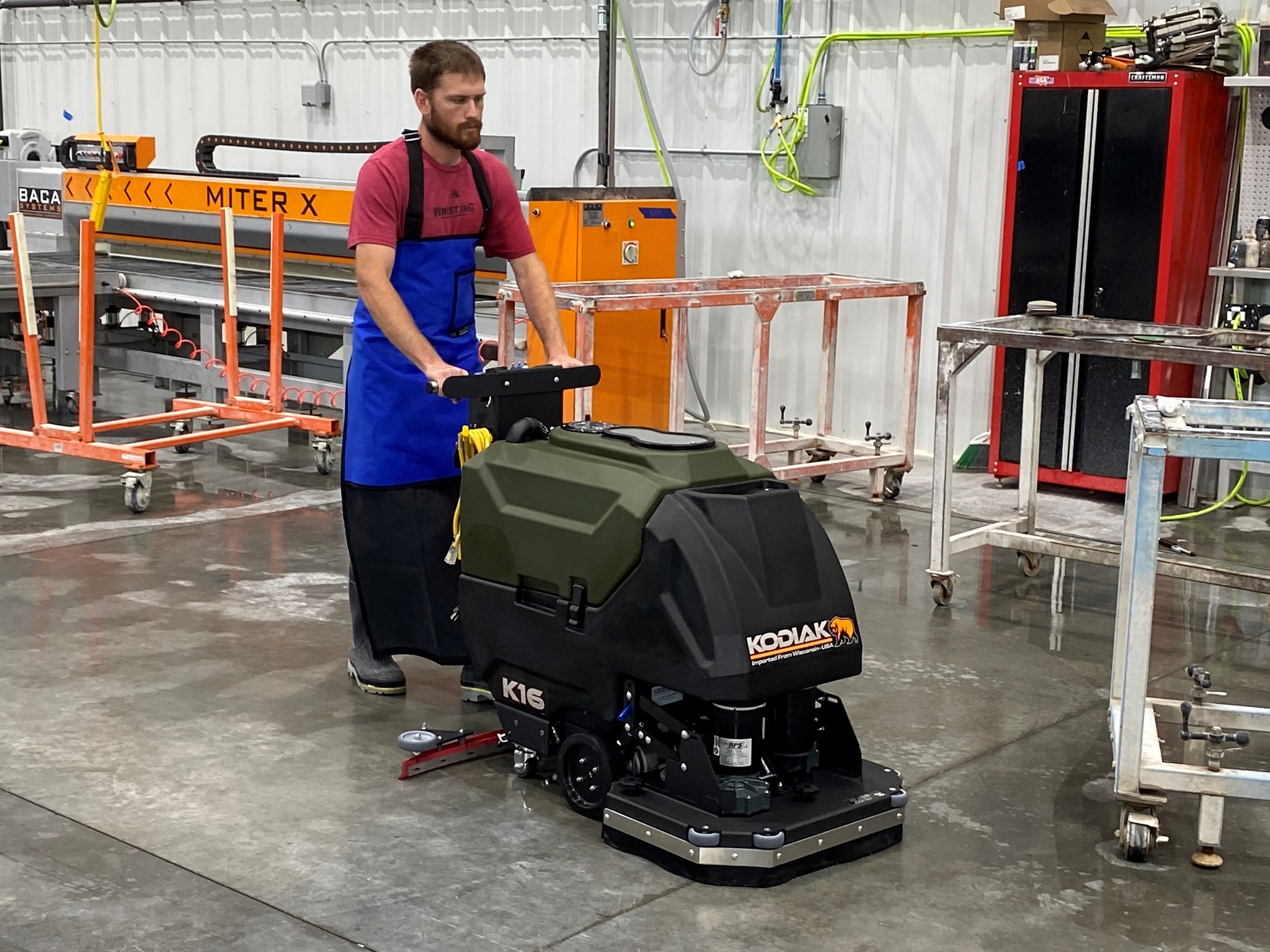 Selecting Floor Scrubbers for School Districts