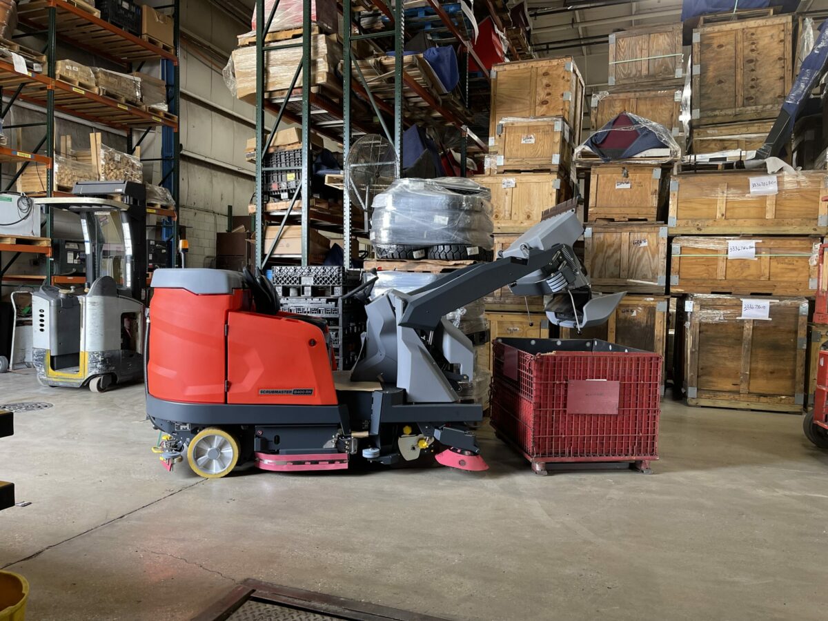 PowerBoss B400 RH dumping into a bin