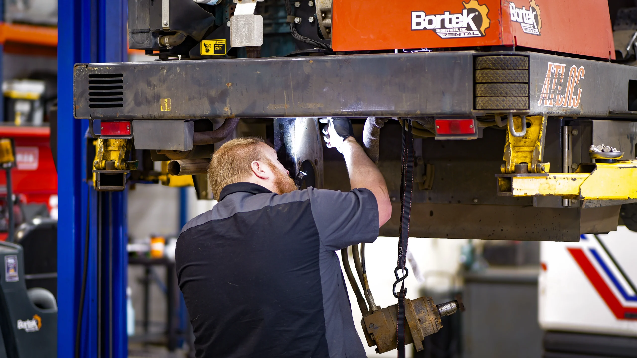 Floor sweeper service by Bortek