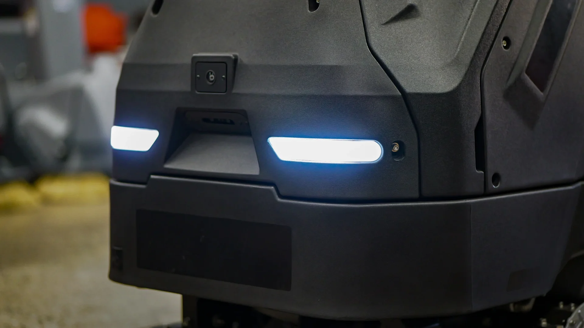 Big Ox Ai 32 Autonomous Floor Scrubber - Image 10